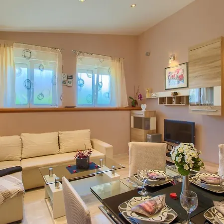 House Michelle Holiday home