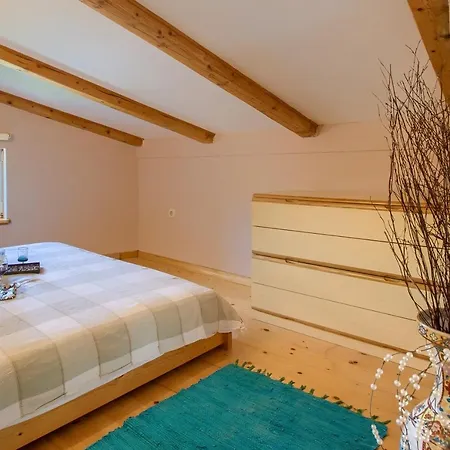 Holiday home House Michelle Sisan